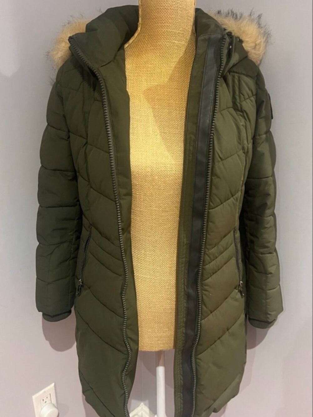 Pajar Canada Girls Winter Parka Jacket 10/12 Olive Green Faux Fur Hood -20C Coat
